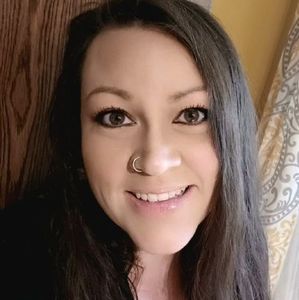 Meet your Posher, Alicia